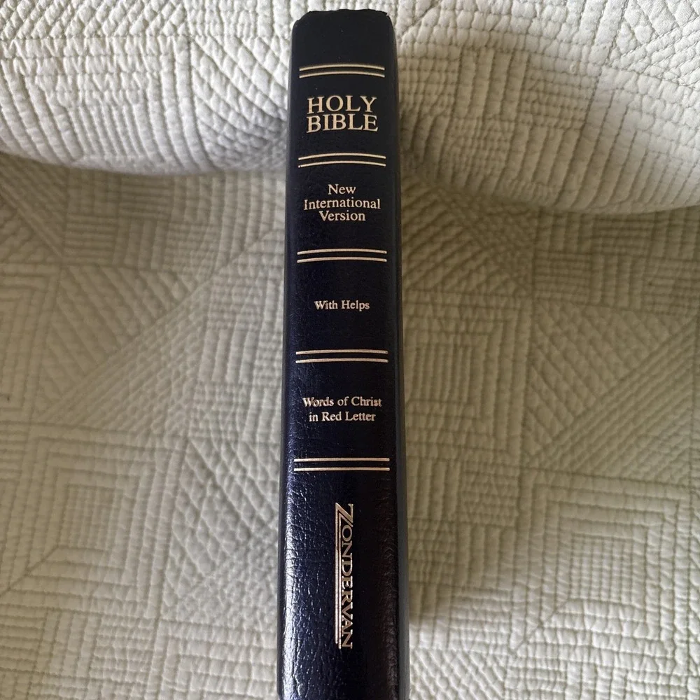 Zondervan NIV Holy Bible Black Imitation Leather Red Letter Edition 2001